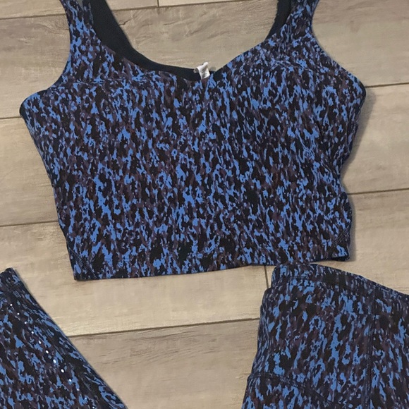 Authentic Lululemon set. - Picture 2 of 3